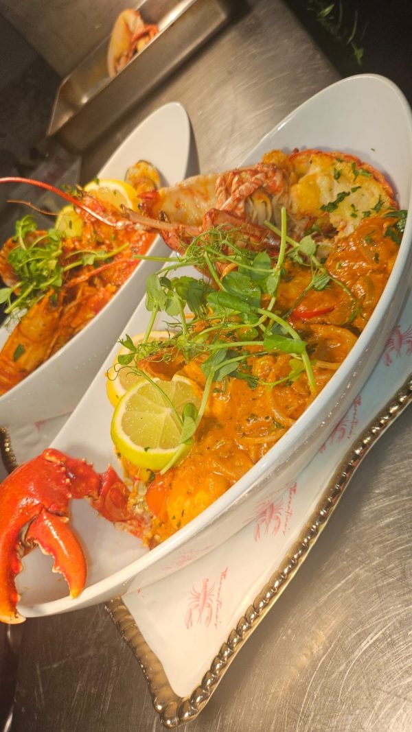 Spaghetti Arrabiata with Lobster & Prawns - Image 2